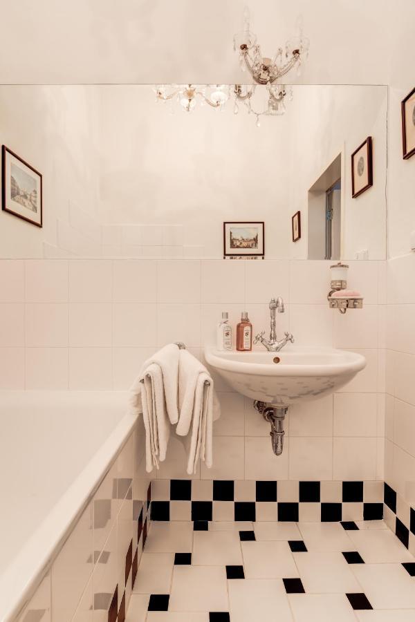 Vila Austerlitz Luaran gambar